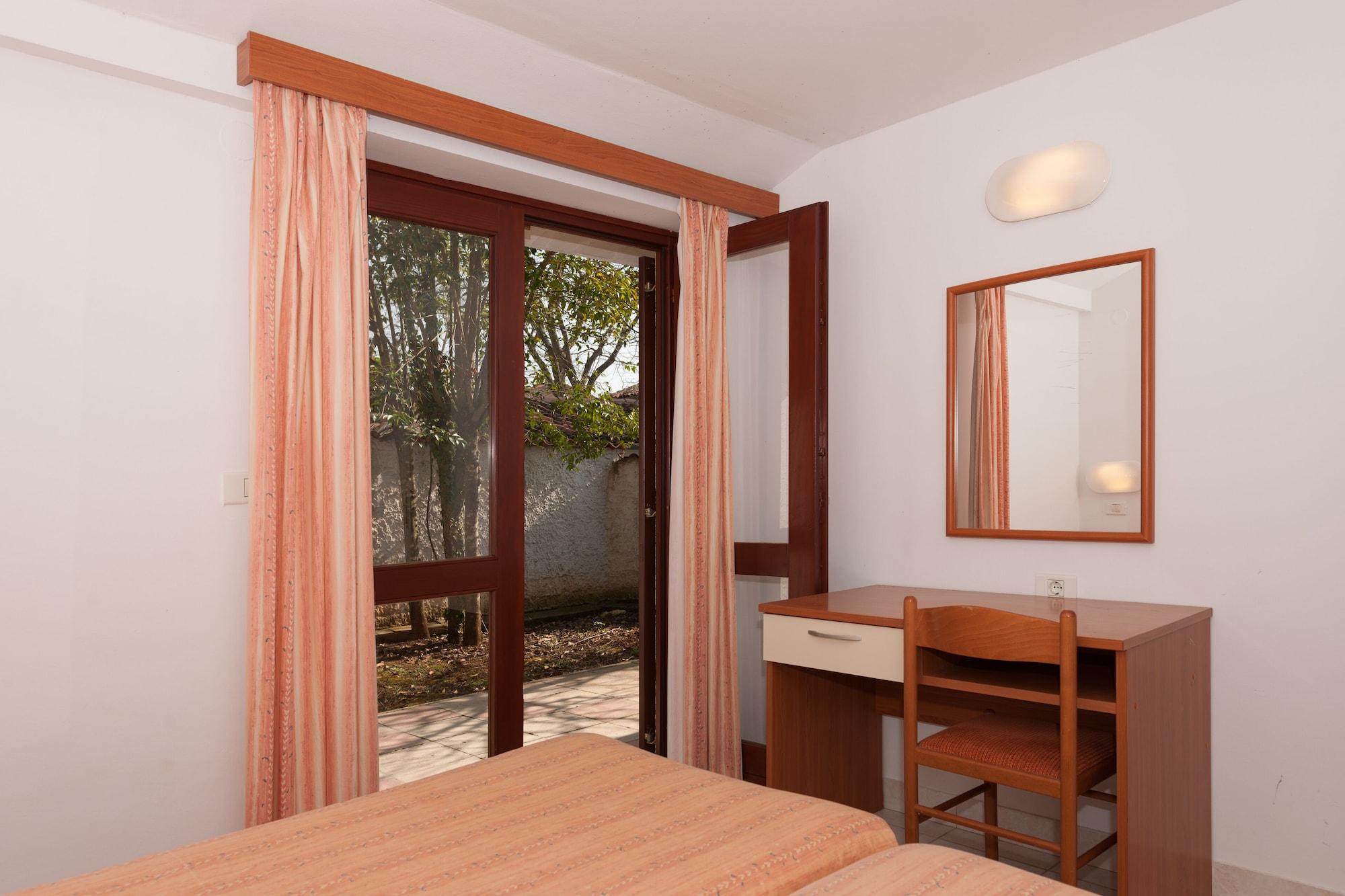 Villas Rubin Apartments โรวีน ภายนอก รูปภาพ