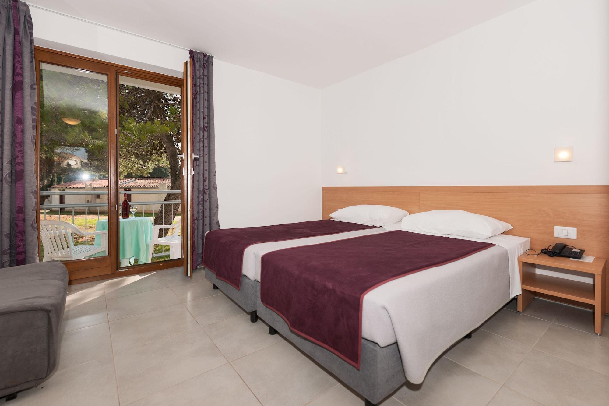 Villas Rubin Apartments โรวีน ภายนอก รูปภาพ